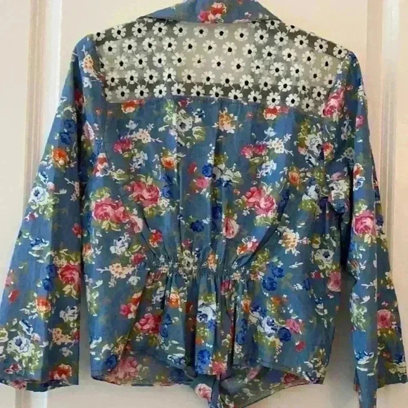 Top - Picture 4 of 4